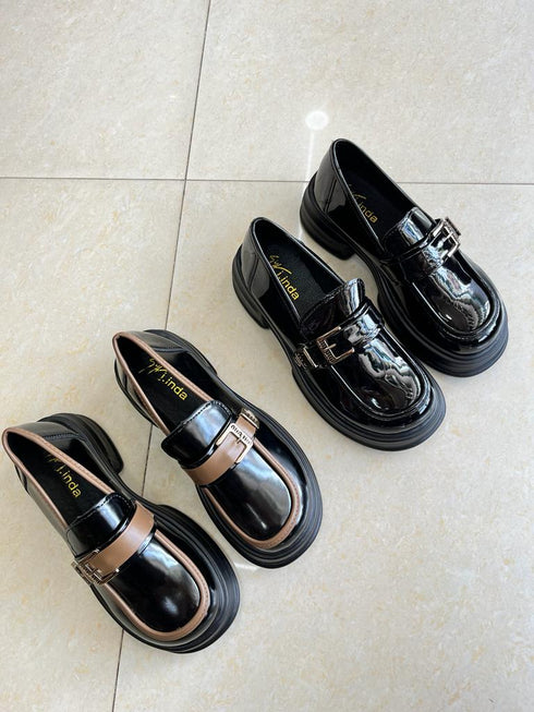 Buckle Straps Decor Thick Soled Round Toe Shoes